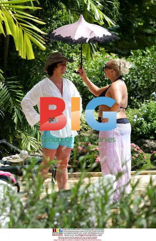 Laurence Llewelyn-Bowen and Family on Holiday