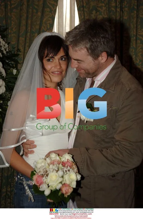 TV reporter Donal McIntyre weds Amira