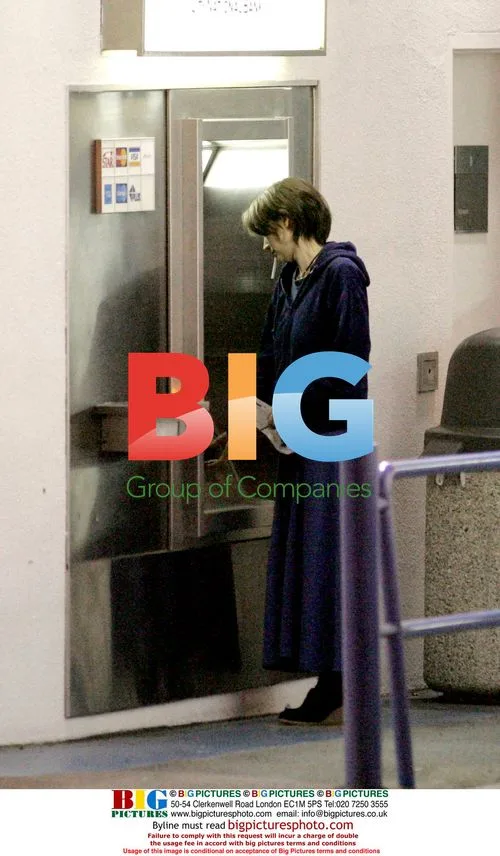 Winona Ryder Grabs Cash at Beverly Hills ATM