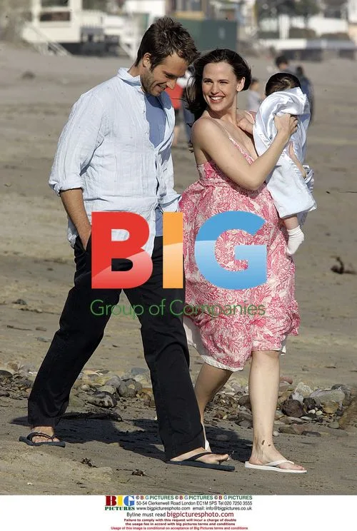 Jennifer Garner and Michael Vartan film 'Alias' in Malibu