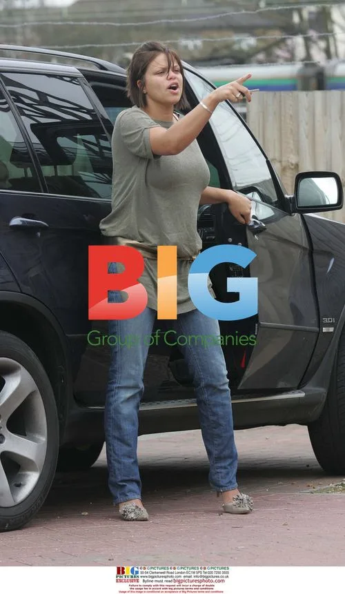 Jade Goody Seen Arriving at Friend's House