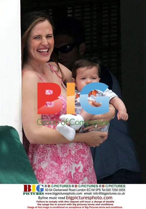 Jennifer Garner Celebrates Birthday on 'Alias' Set