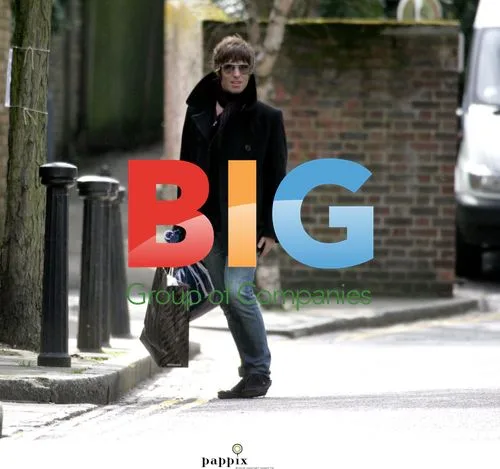Liam Gallagher and Nicole Appleton Shopping