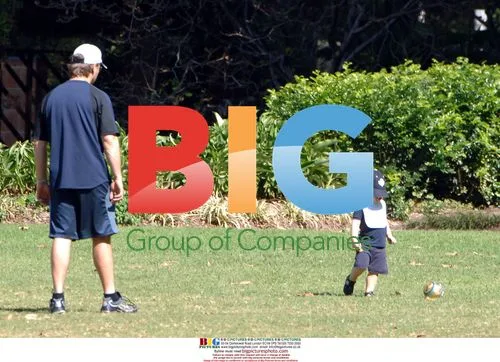 Russell Crowe and Son Charlie Enjoy Park in Sydney