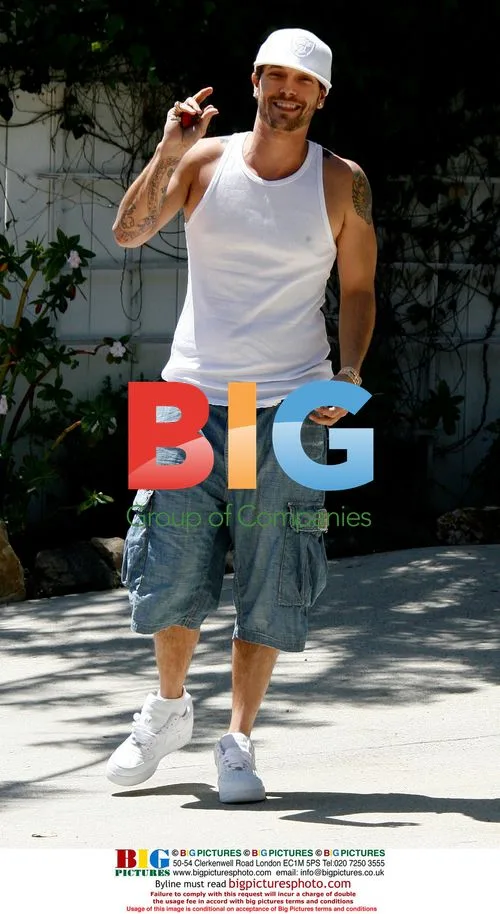 Kevin Federline Smiling in Malibu
