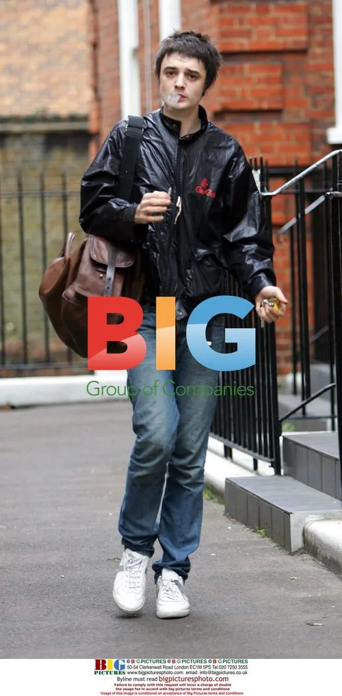 Pete Doherty Leaves Home for Court Appearance
