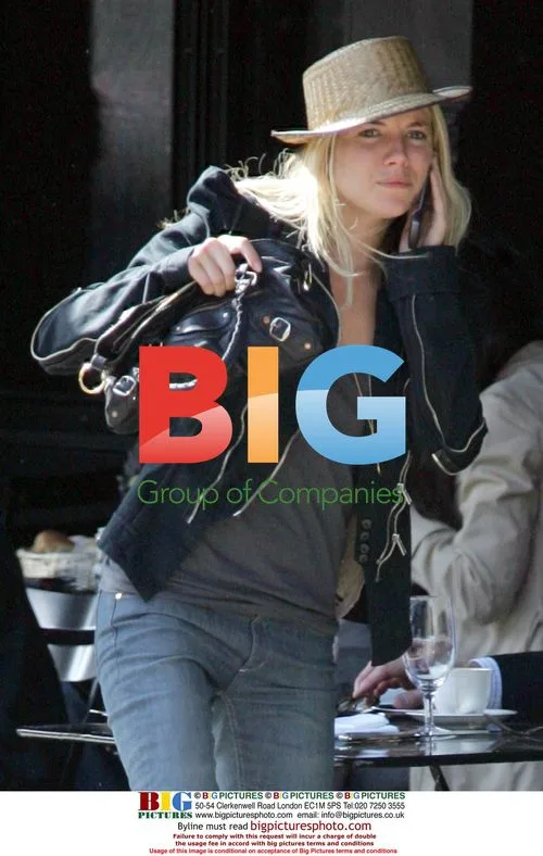 Sienna Miller's Casual NYC Outing