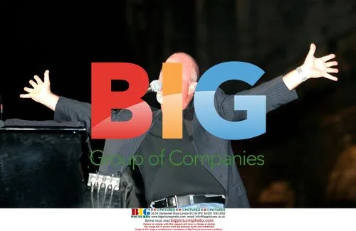 Bryan Adams and Billy Joel Performing at Telecomcerto