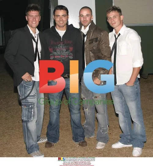 Ste McNally with Driverside at Wish FM concert