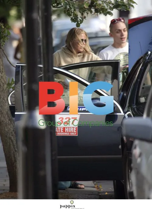 Patsy Kensit Leaves House in Baggy Sweater