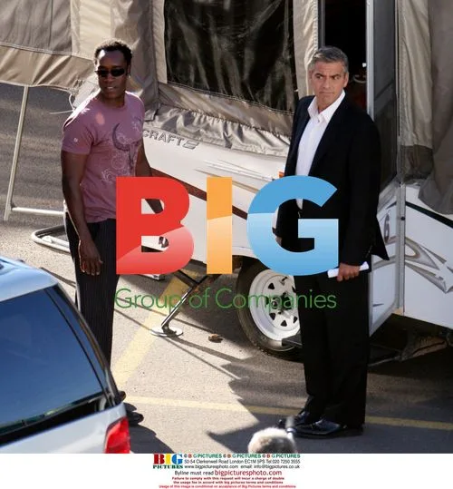 Brad Pitt, George Clooney on set of 'Ocean's Thirteen'