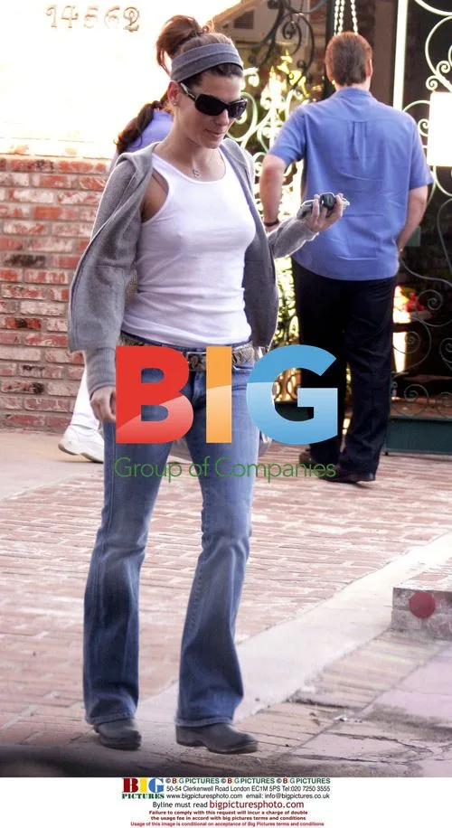 Sandra Bullock Shopping in Studio City