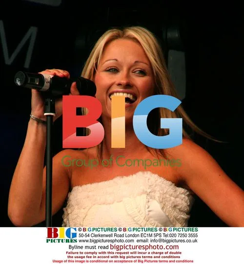 Mrs Robinson Live at Bristol Balloon Fiesta