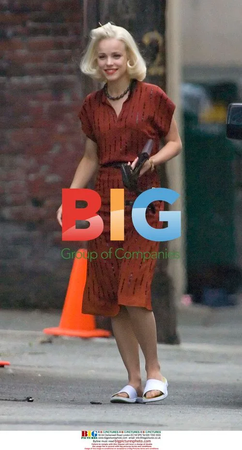 Rachel McAdams on 'Marriage' set