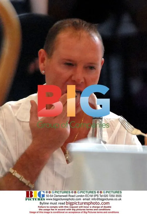 Gazza and Tanya Robinson enjoy lunch