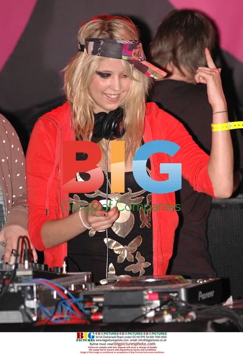 Peaches Geldof & Fifi Brown DJ Set at Ibiza Rocks 2006