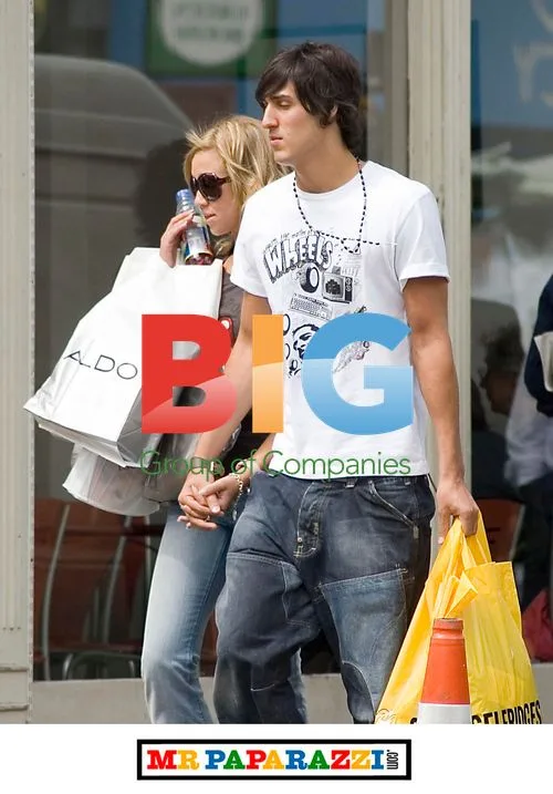 Big Brother 7 Couple Grace and Mikey Shopping
