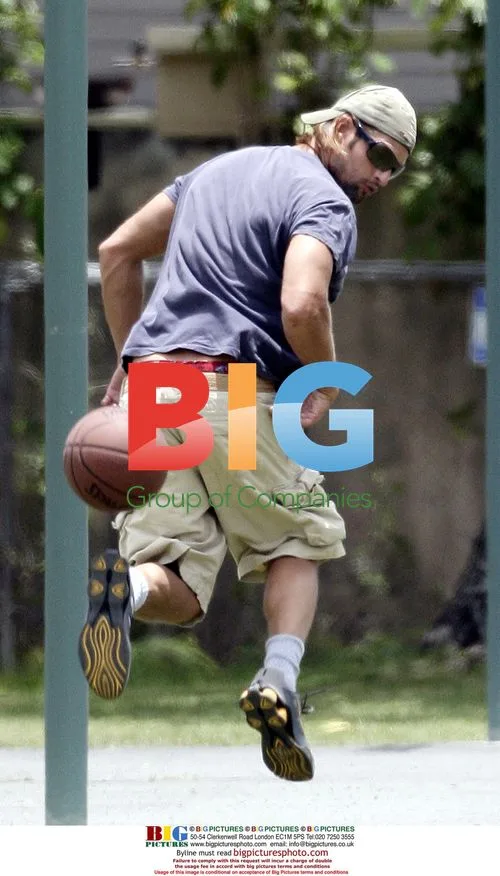 Josh Holloway shoots hoops in Hawaii