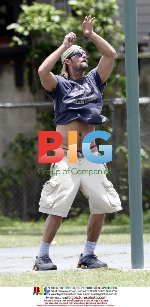 Josh Holloway shoots hoops in Oahu