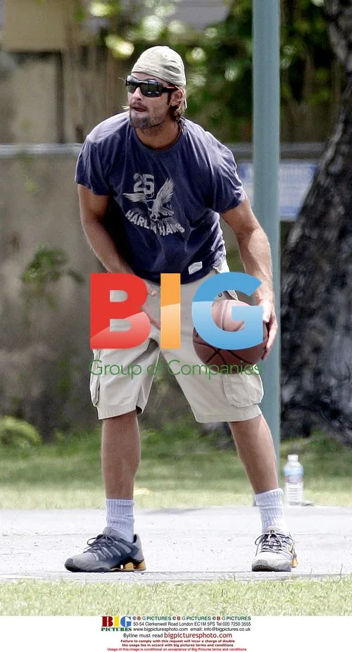 Josh Holloway shoots hoops in Hawaii