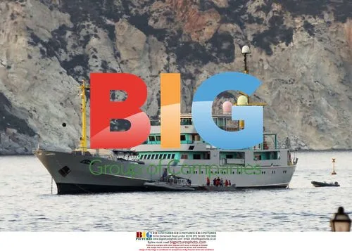 Michael Douglas and Michael Stipe Holiday in Ponza
