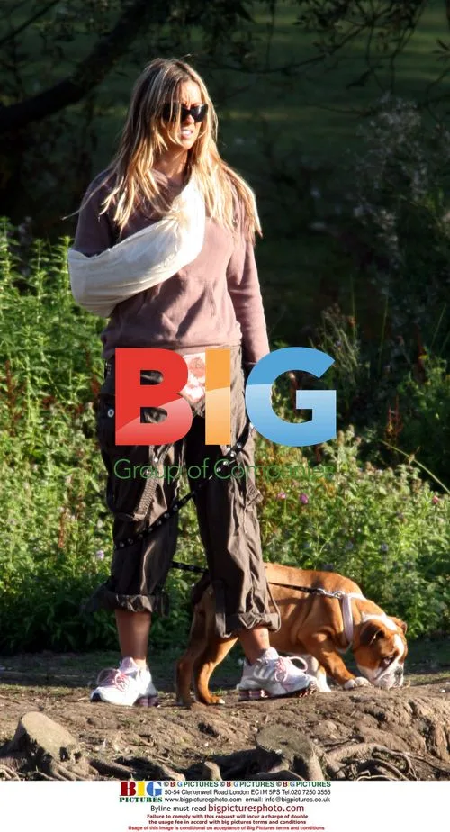 Jodie Marsh Enjoys Day in Park