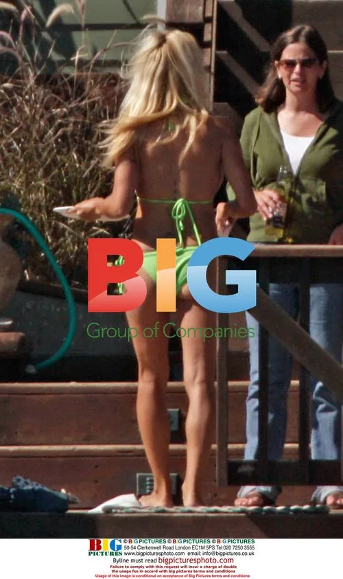 Pamela Anderson and Kid Rock Party on Malibu Beach