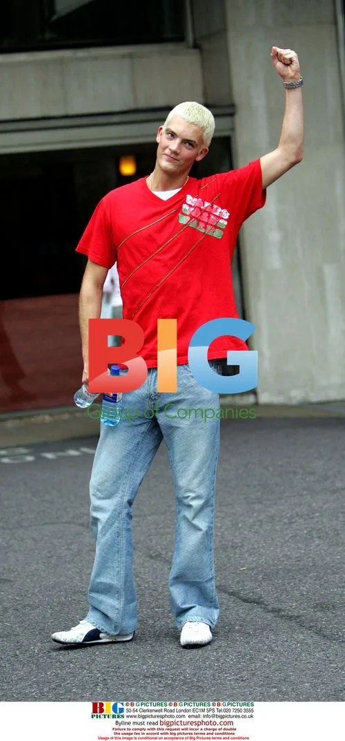 Glyn from Big Brother goes shopping