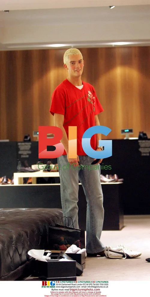 Glyn from Big Brother goes shopping on Oxford Street