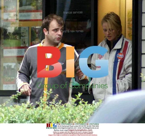 Simon Gregson House Hunting