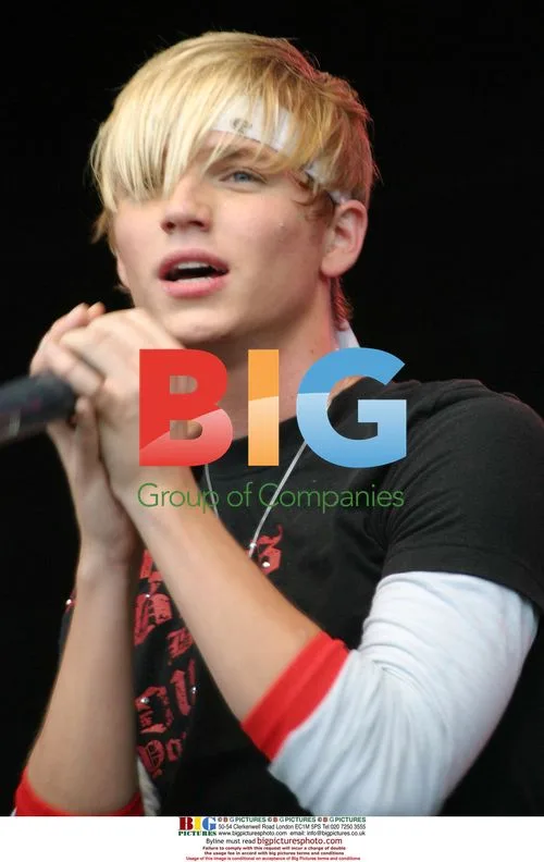 RICHIE of US5 at Denby Dale Festival
