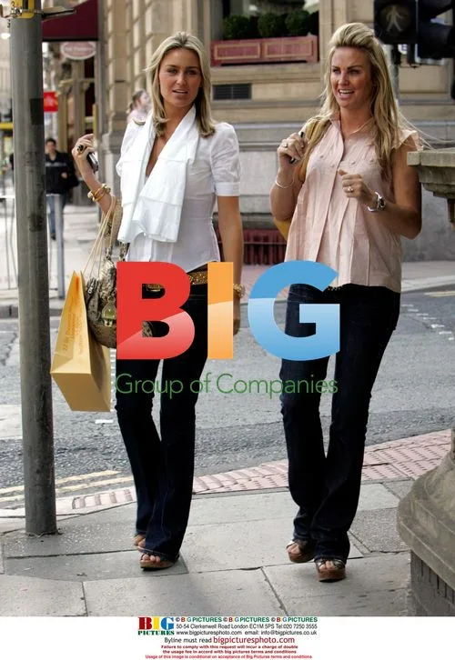 Alex Curran Out Shopping with Friend