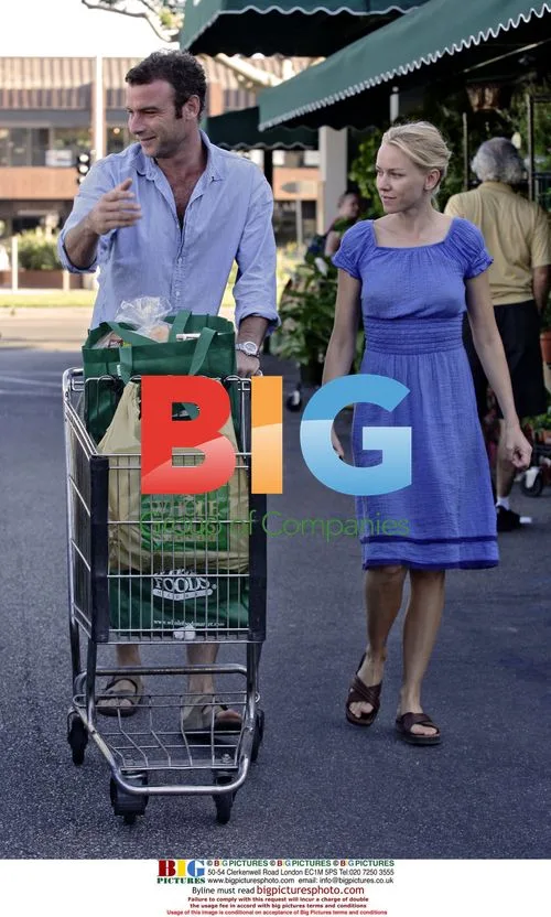 Naomi Watts and Liev Shreiber Grocery Shopping