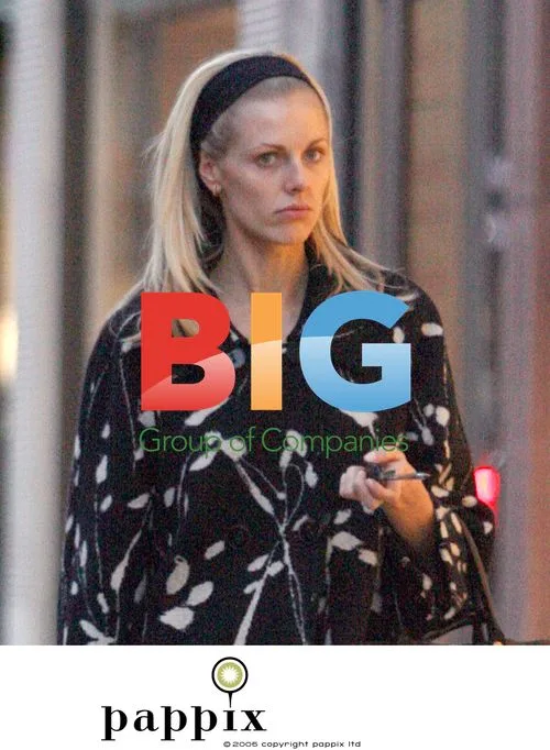 Donna Air Shopping in London