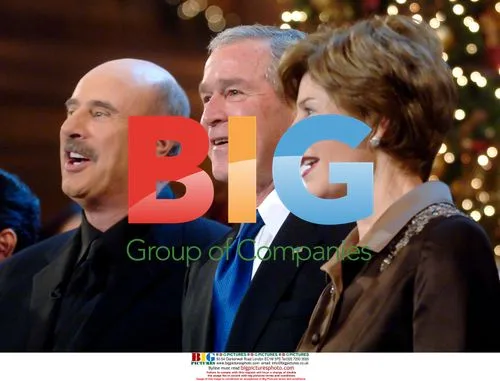 Bush, Laura Bush, Dr. Phil Sing Carols