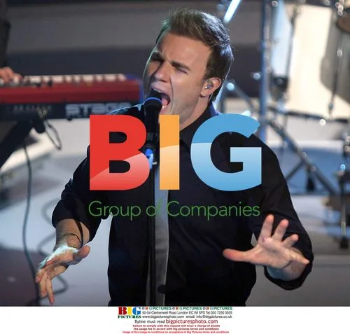 Take That Performs on Italian TV