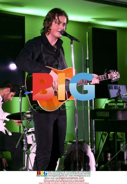 Keane Performing Live at Apple Store, London