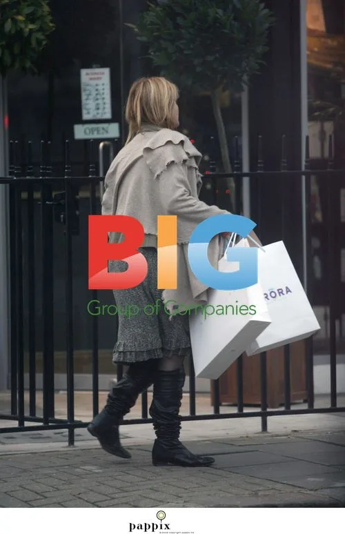 Miranda Richardson Shopping in London