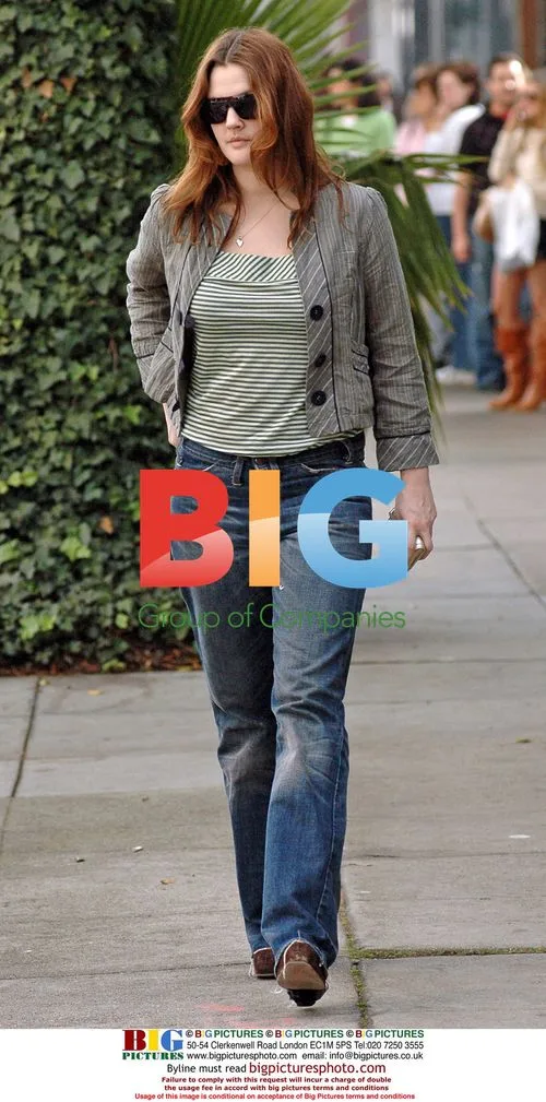 Drew Barrymore at The Ivy in Beverly Hills