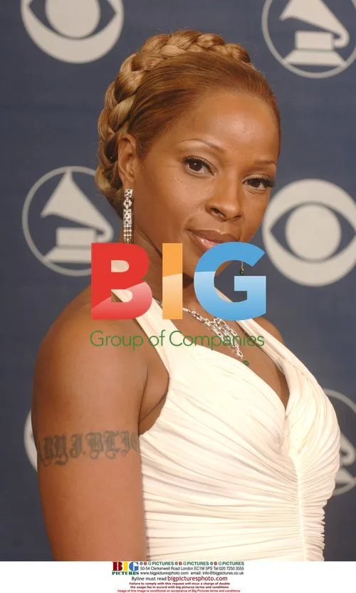Mary J Blige at 48th Annual Grammy Awards