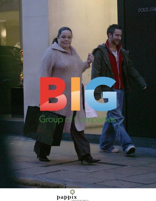 TV Presenter Lisa Riley Shopping in London