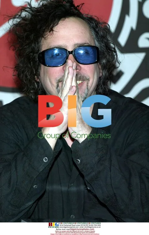 Tim Burton Signs 'The Corpse Bride' DVDs