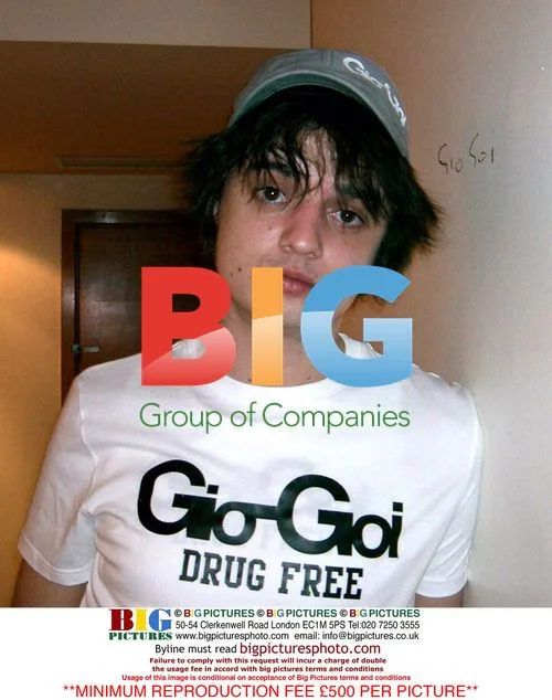 Pete Doherty Wearing Controversial T-Shirt