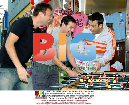 Robbie Williams and friends out in LA