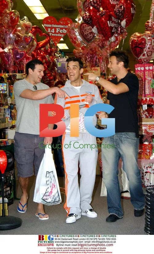 Robbie Williams & Friends Valentine's Shopping