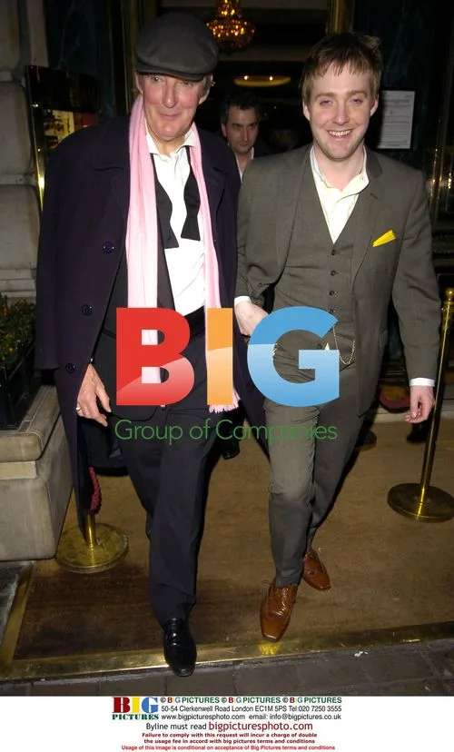 Ricky Wilson leaves Brits 2006 after party