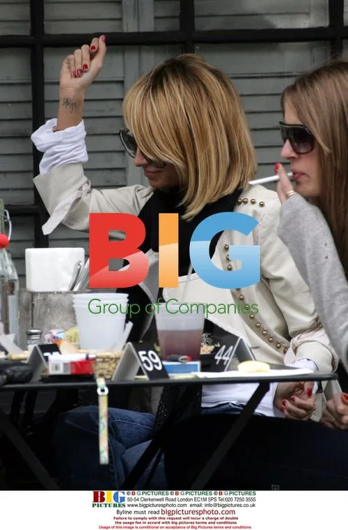 Nicole Ritchie Enjoying Lunch