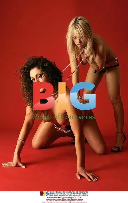 Models Vicki Lloyd and Emily on London photoshoot