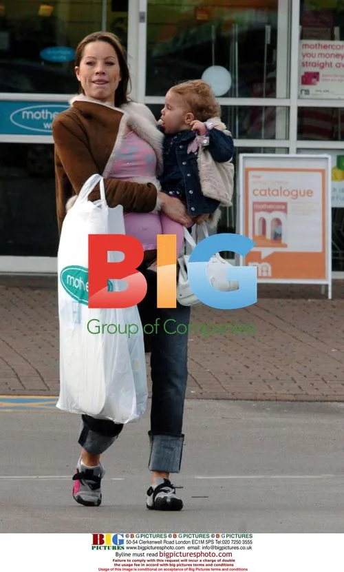 Rachel Flintoff Shops for Baby