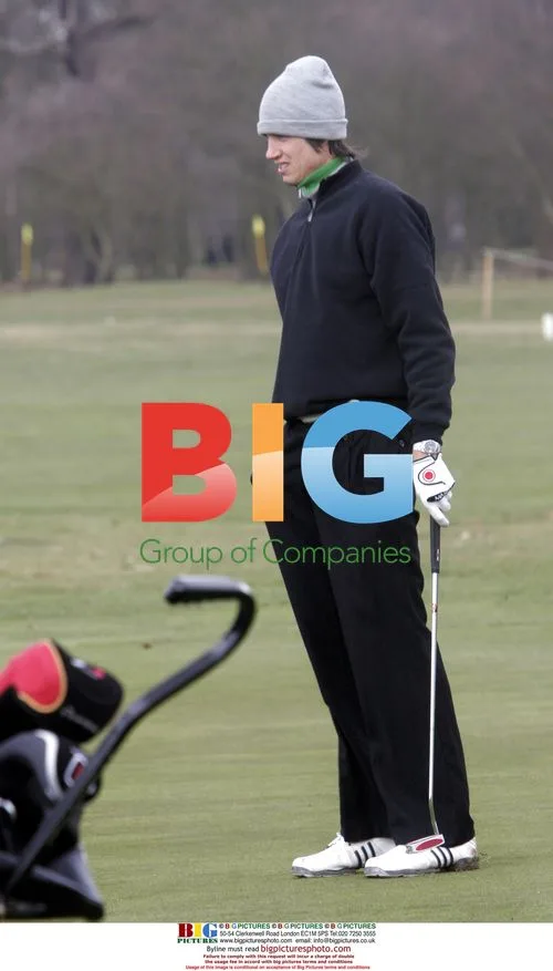 Vernon Kay and DJ Spoony Play Golf